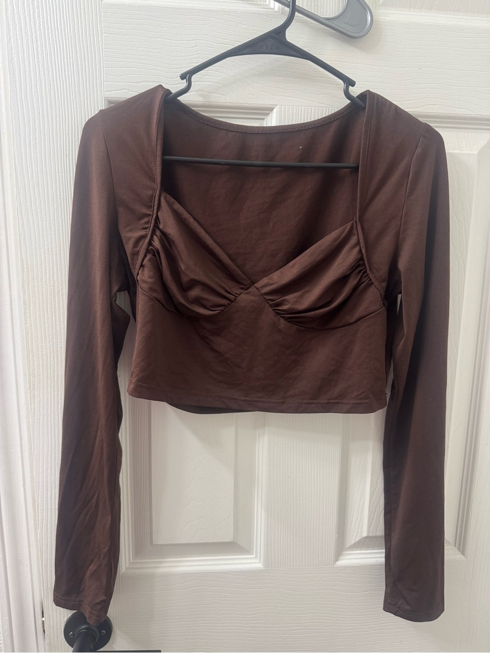 Women's Brown Long-Sleeve Crop Top